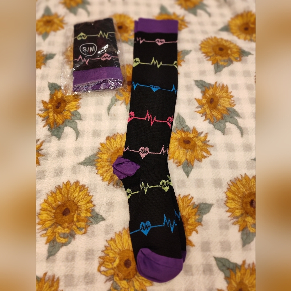 NWT! Heartbeat Socks (Sz S/M)